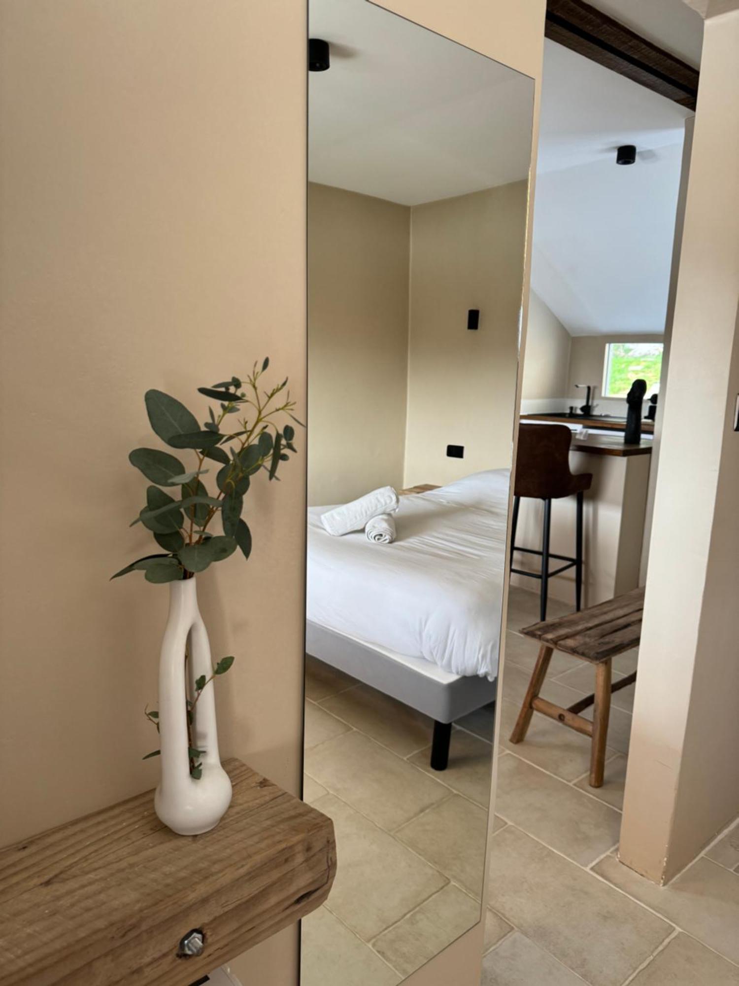 Maison Au Bord De L'Eau Les Roches Rochefort-sur-Nenon Extérieur photo