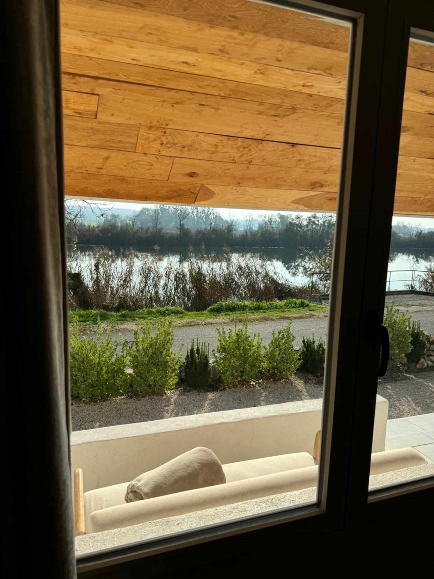 Maison Au Bord De L'Eau Les Roches Rochefort-sur-Nenon Extérieur photo